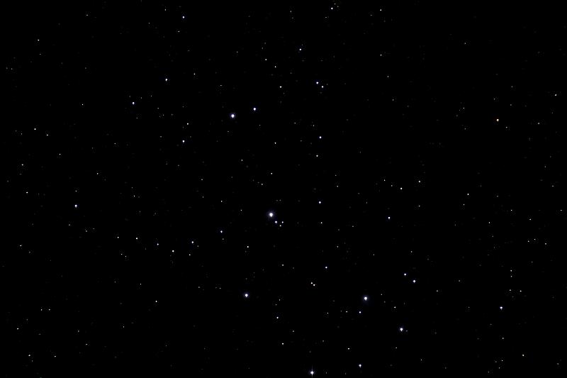 IMG_8131.jpg - The Pleides, M45, fill the frame.  A short exposure that doesn't show the nebulosity.