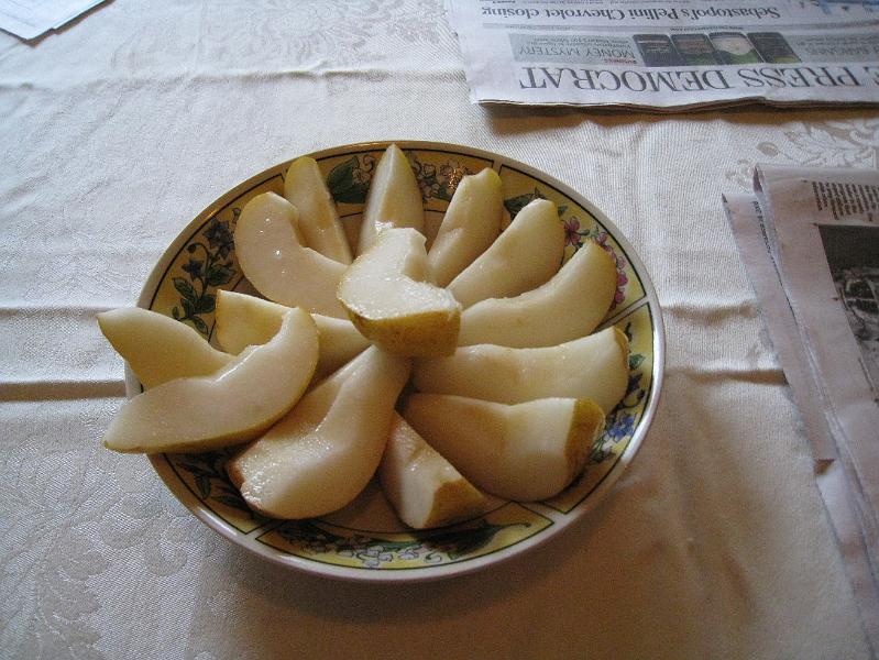 IMG_1876.JPG - Harry and David pears for Christmas day breakfast in Healdsburg