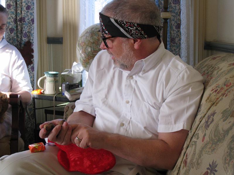 IMG_2009.JPG - Mojo is wearing his Christmas bandanna