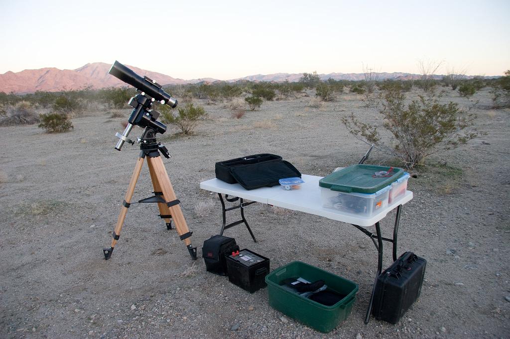 2011-01-29-chuckwalla-107.jpg - Mojo's desk is unloaded, with the tripod leveled, mount and telescope assembled. Still needs all the cabling and polar alignment.