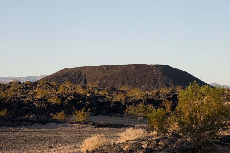 2011-10-amboy-116.jpg - Amboy Crater lit by the rising sun the following morning.
