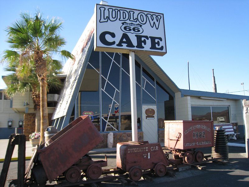 2011-10-amboy-119.jpg - Breakfast 25 miles away at the Ludlow Cafe.