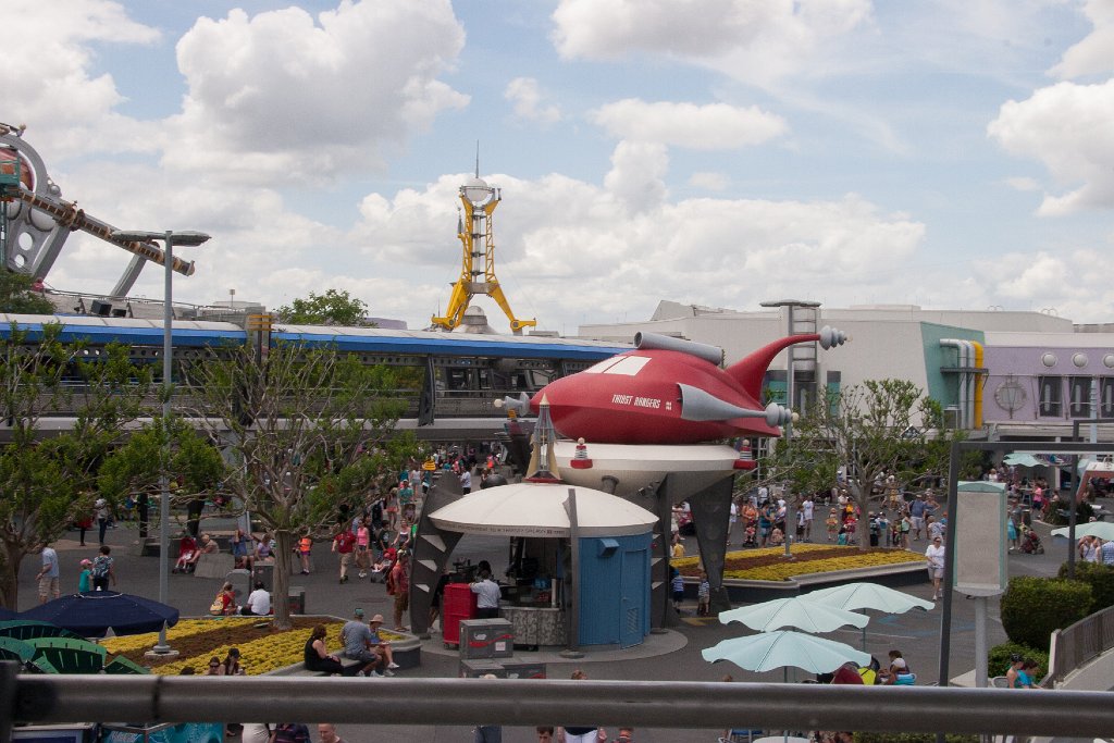 IMG_7427.jpg - Tomorrowland seen from the Peoplemover.